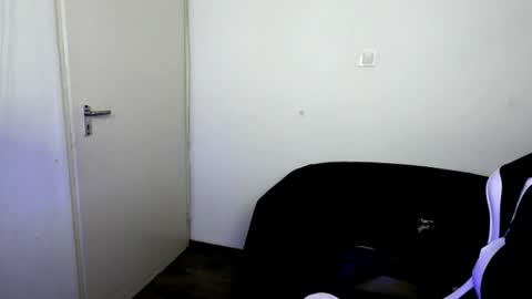 shy_nerd_babyy online show from June 29, 10:15 am