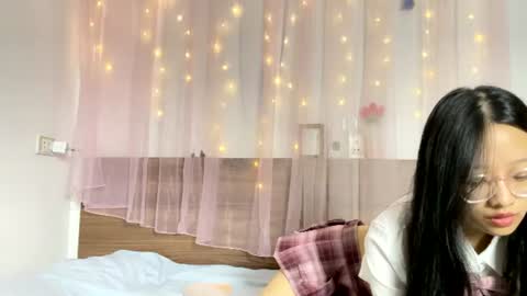 shy_pink_doll online show from June 18, 4:12 pm