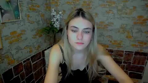 shy_sabrina_ online show from February 4, 7:40 am