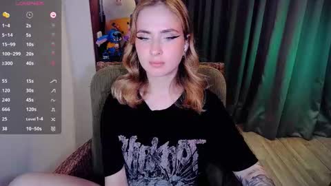 Effie online show from December 19, 3:04 pm