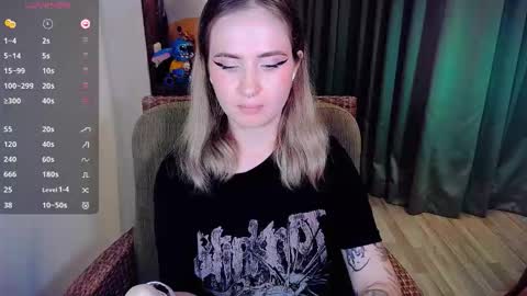 Effie online show from October 18, 3:37 pm