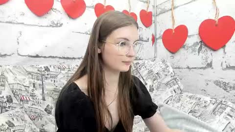 shyly_lisa online show from October 18, 2:47 am