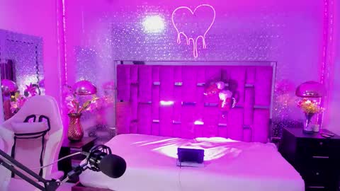 Shyly online show from October 1, 7:24 am