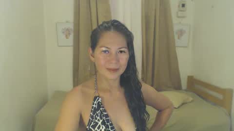 Snapshot of shyn_ann chatting on February 20, 5:01 am shyn_ann online show from February 20, 5:01 am