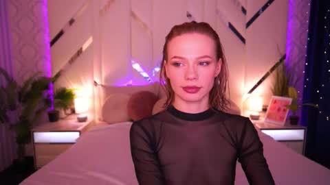 shyysiren online show from March 19, 3:05 pm