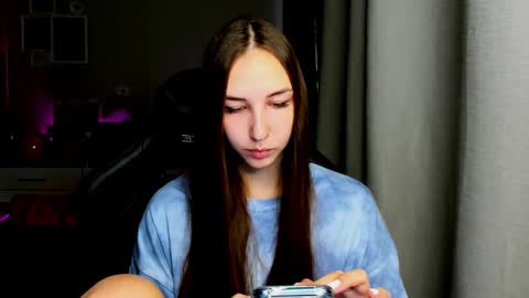 SIA online show from October 4, 3:01 am