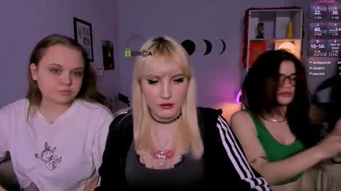 silicia online show from March 5, 8:59 pm