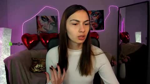 silicia online show from February 7, 10:19 am