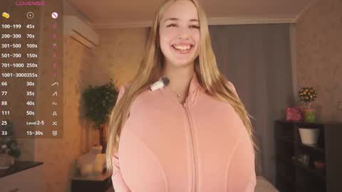 Elizabeth online show from April 17, 11:07 pm