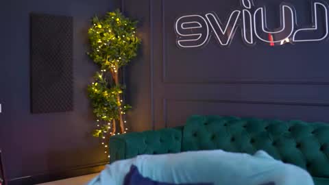 Sienna online show from January 9, 11:25 am