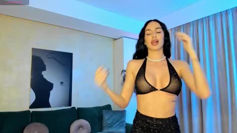 Snapshot of siennastarrr chatting on October 15, 7:05 pm Sienna online show from October 15, 7:05 pm