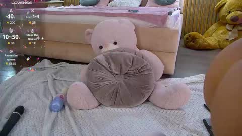 sierraruso online show from January 10, 3:28 pm