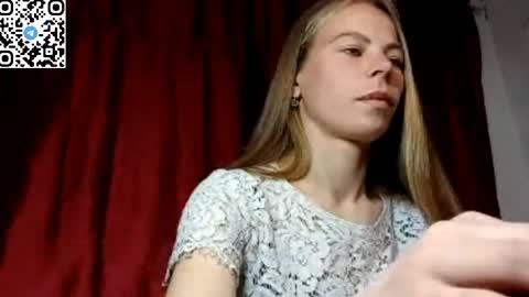 JULIANA online show from April 25, 8:50 pm