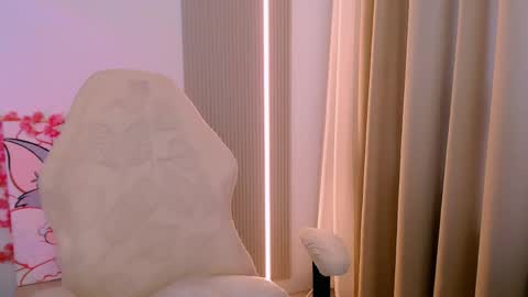 silk_ann online show from April 23, 12:29 pm