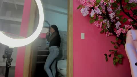 silknyx online show from March 5, 6:59 pm