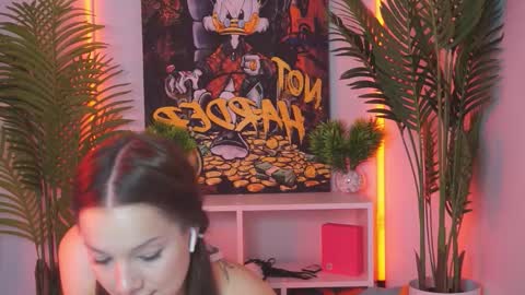 silkylumi online show from March 11, 6:21 pm