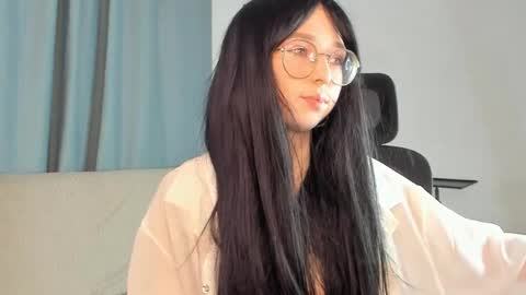 Alice online show from April 19, 9:17 pm