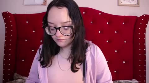 Snapshot of silvia_ls chatting on February 20, 10:37 pm silvia_ls online show from February 20, 10:37 pm
