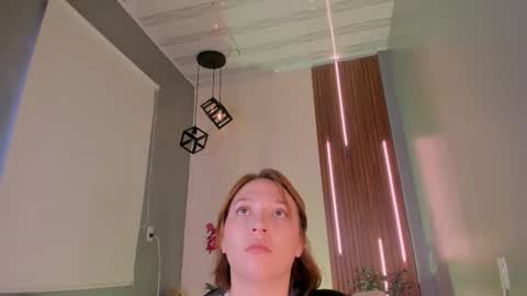 Simona online show from March 11, 2:20 pm