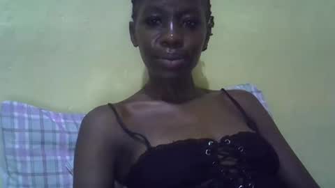 simplyloy33 online show from April 15, 11:16 pm