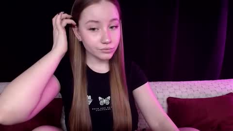 Snapshot of sindiwatsoon chatting on January 20, 1:53 pm Sindi online show from January 20, 1:53 pm