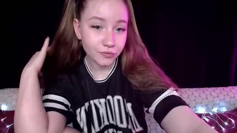 Snapshot of sindiwatsoon chatting on December 19, 12:23 pm Sindi online show from December 19, 12:23 pm