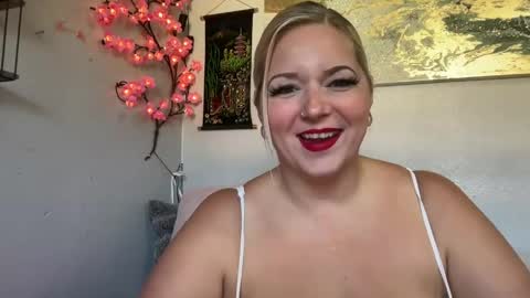 singlesexymom online show from May 20, 5:32 pm