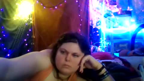 Siofra online show from December 17, 2:06 am