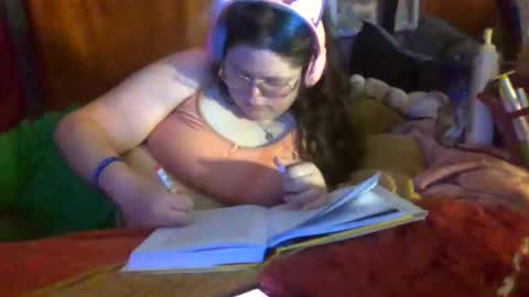 Siofra online show from June 11, 1:52 pm