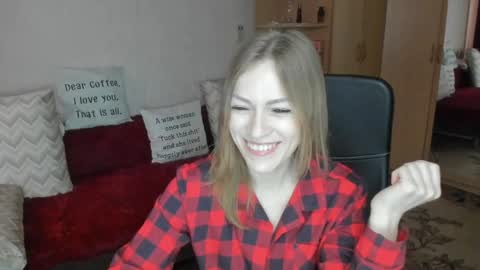 sirenasilk online show from April 23, 9:39 am