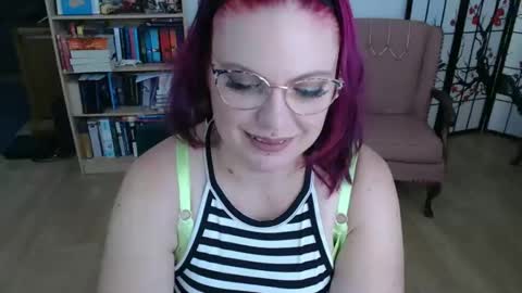 Snapshot of sireneserpens chatting on February 12, 12:37 am Sirene Serpens online show from February 12, 12:37 am