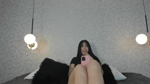 Snapshot of skailyn_angels chatting on September 17, 5:05 am SKAILYN ANGELS online show from September 17, 5:05 am
