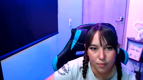 Alice online show from April 29, 10:15 pm