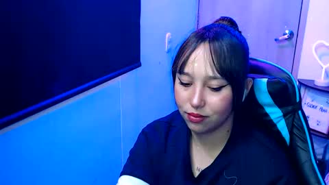 Alice online show from May 4, 10:35 pm