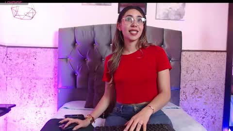 Snapshot of skarleth_xxxx chatting on December 17, 4:34 am Elizabeth online show from December 17, 4:34 am
