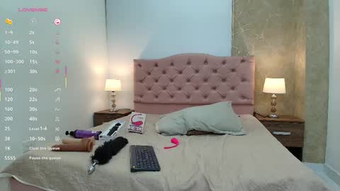 Briana online show from December 5, 3:39 am