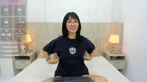 Snapshot of skinny_emily chatting on October 2, 7:41 pm Emily Rojas online show from October 2, 7:41 pm