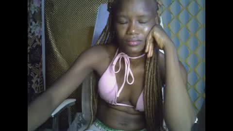 Linda independent model online show from August 7, 10:28 pm