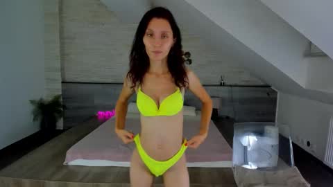 Snapshot of skinnystar_ chatting on October 19, 4:58 am Julia online show from October 19, 4:58 am