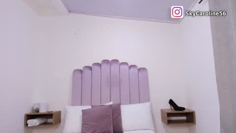 Snapshot of sky_caroline chatting on January 4, 11:43 am Sky Caroline online show from January 4, 11:43 am
