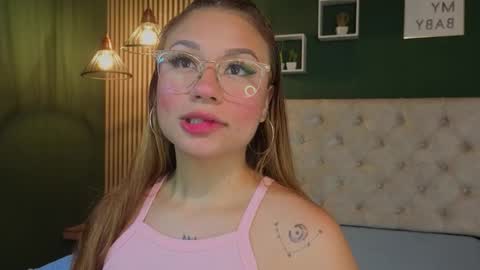 Snapshot of sky_collinss chatting on October 15, 9:06 pm Sky online show from October 15, 9:06 pm