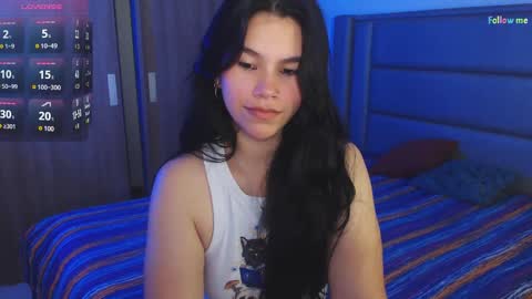 Snapshot of sky_lover_ chatting on February 20, 9:00 am Sky online show from February 20, 9:00 am