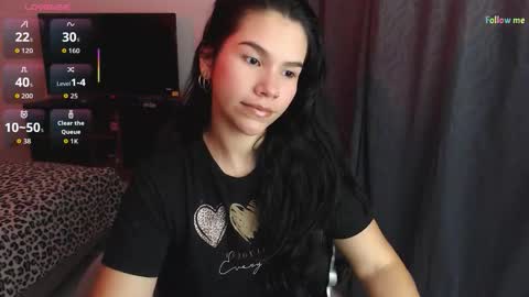Snapshot of sky_lover_ chatting on October 7, 9:46 am Sky online show from October 7, 9:46 am