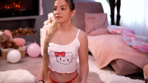 skyeyesluna online show from February 25, 4:22 am