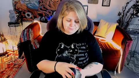 Snapshot of sladadeew chatting on January 7, 9:07 am Slada Deew online show from January 7, 9:07 am