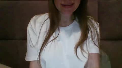 Snapshot of sladkiegubki chatting on January 27, 11:33 pm Sladkiegubki online show from January 27, 11:33 pm