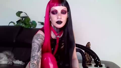 sleeperly online show from November 6, 4:13 pm