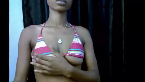 Snapshot of slim_petitqueen chatting on November 1, 6:12 pm Alice online show from November 1, 6:12 pm