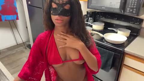 Snapshot of slimaddictionxxx chatting on January 4, 5:16 am Barbie Stylebender online show from January 4, 5:16 am