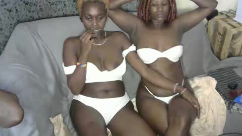 slimandthick1 online show from October 30, 4:52 pm